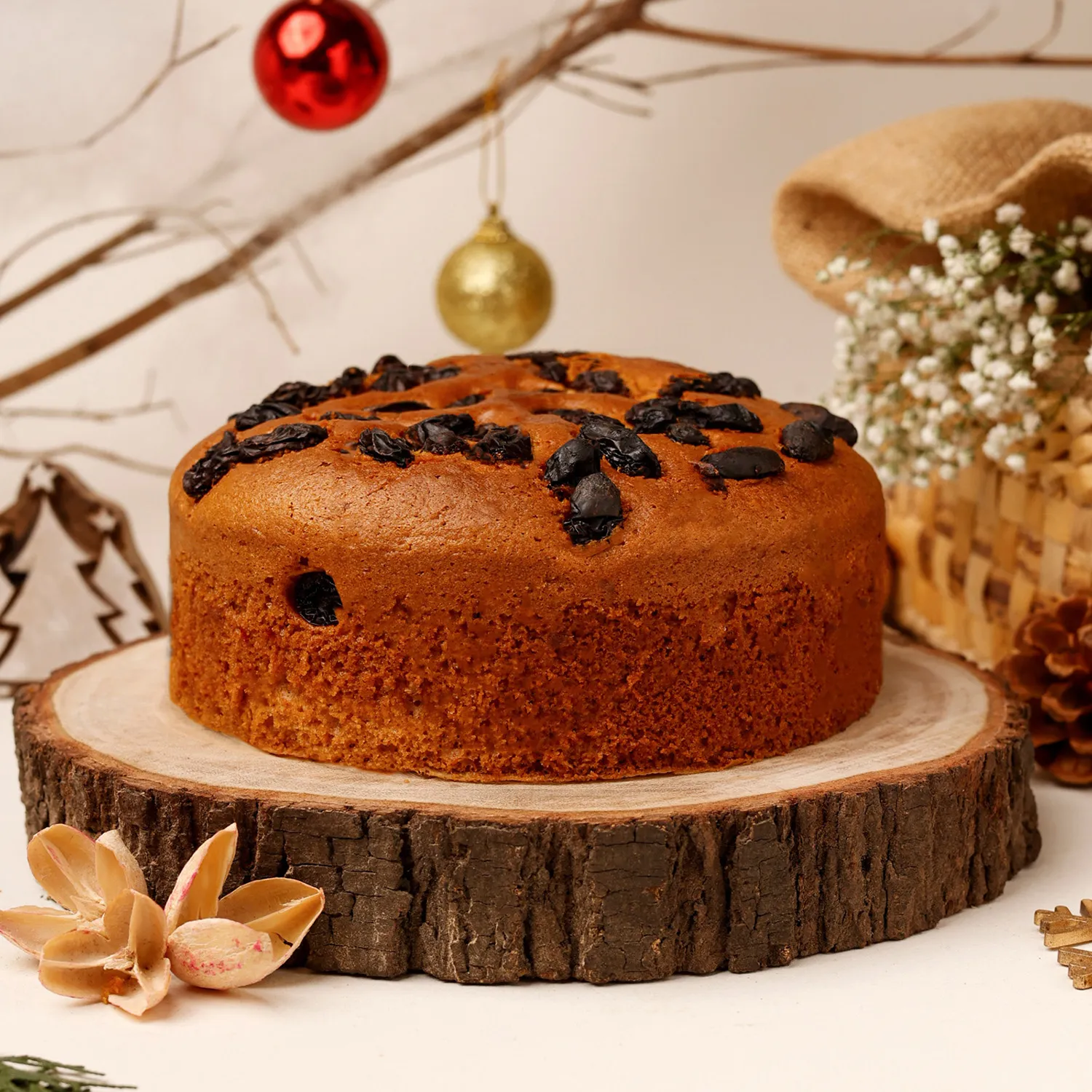 Delightful Rums Raisins Dry Cake