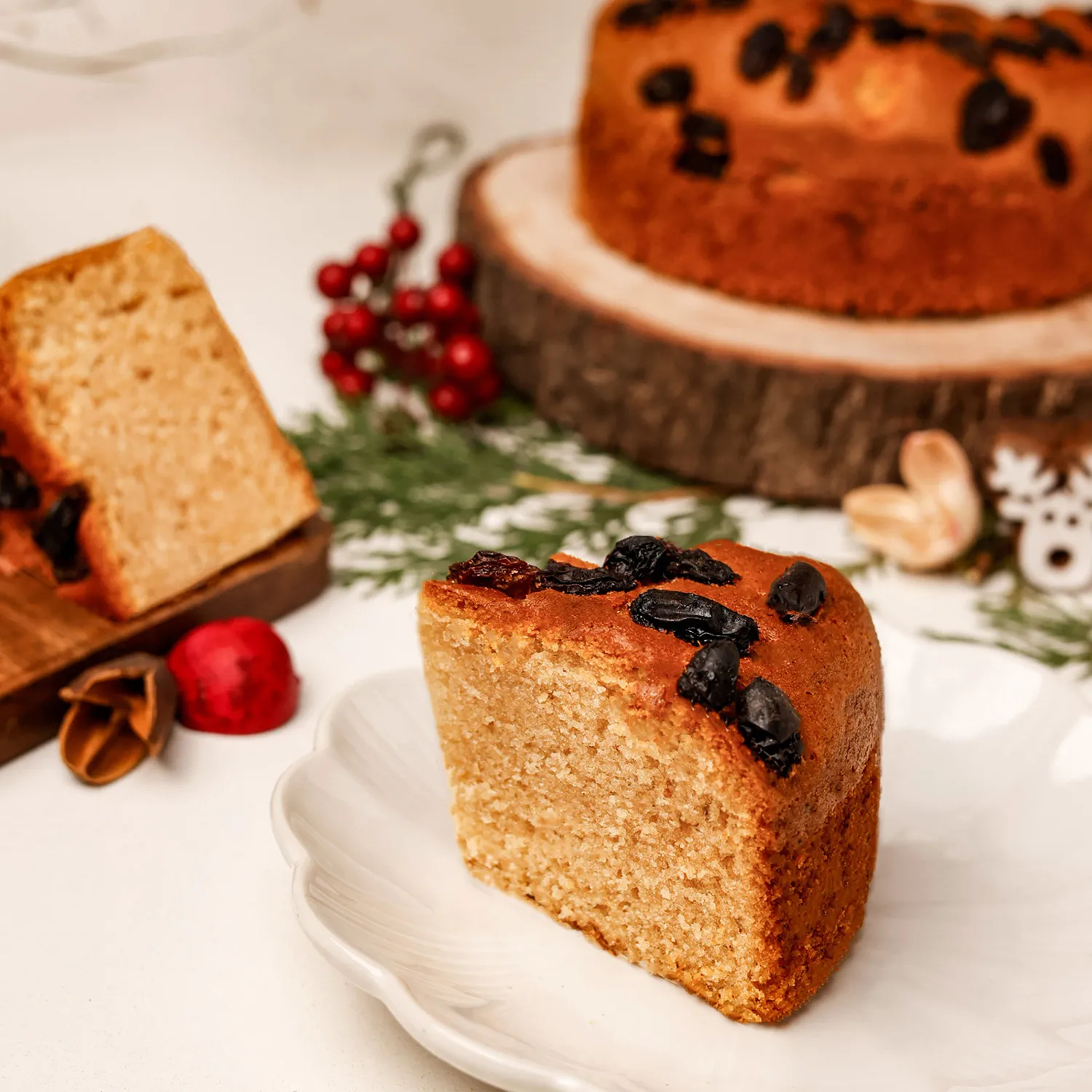 Delightful Rums Raisins Dry Cake