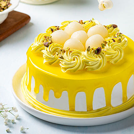 Vanilla Cream Cake With Rasgulla