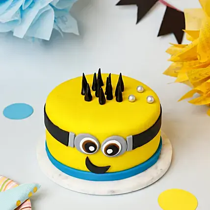 Minions Theme Delicious Cake
