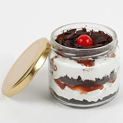 Sizzling Black Forest Jar Cake 