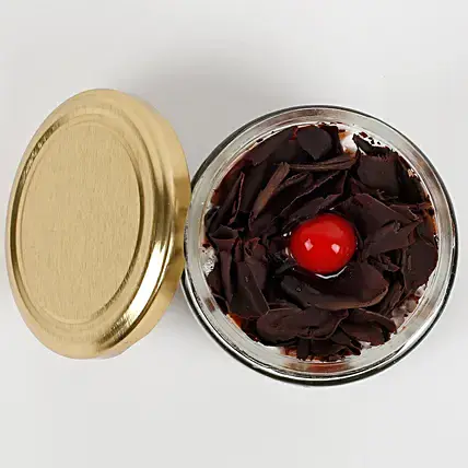 Sizzling Black Forest Jar Cake 