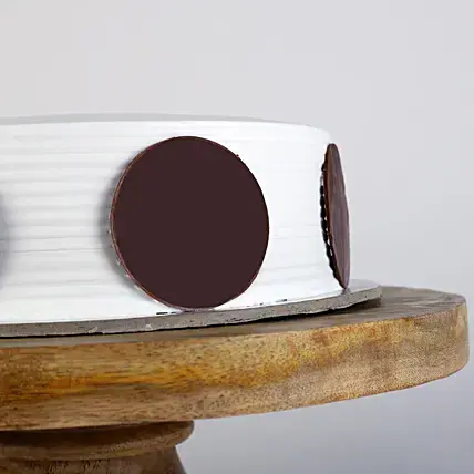 Funny Minions Butterscotch Cake