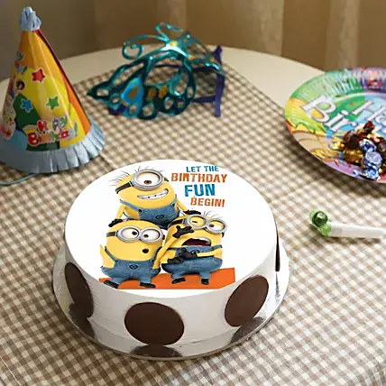 Funny Minions Butterscotch Cake