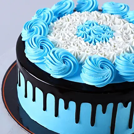 Yummy Dripping Black Forest Cake