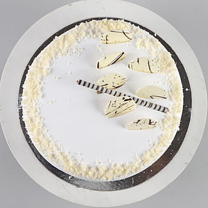 Classic Vanilla Cream Cake