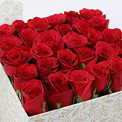 Stylish Box Of Red Roses & Chocolates