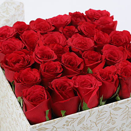 Stylish Box Of Red Roses & Chocolates