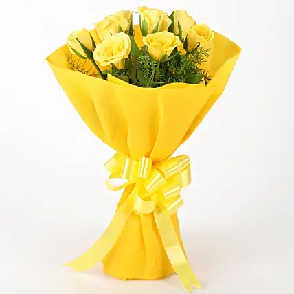 Enticing 8 Yellow Roses Bouquet