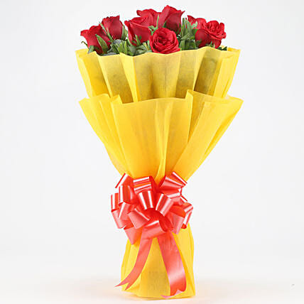 Elegant Bunch Of 8 Red Roses