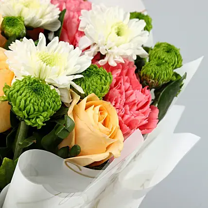 Beautiful Roses & Chrysanthemums Bouquet
