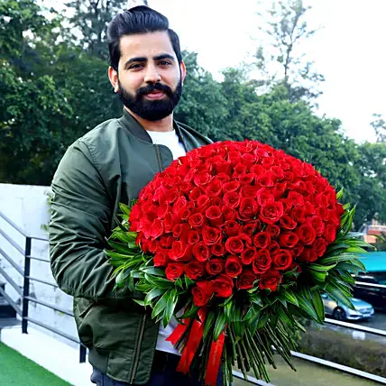 Forever Love 200 Red Roses Beautifully Tied Bunch