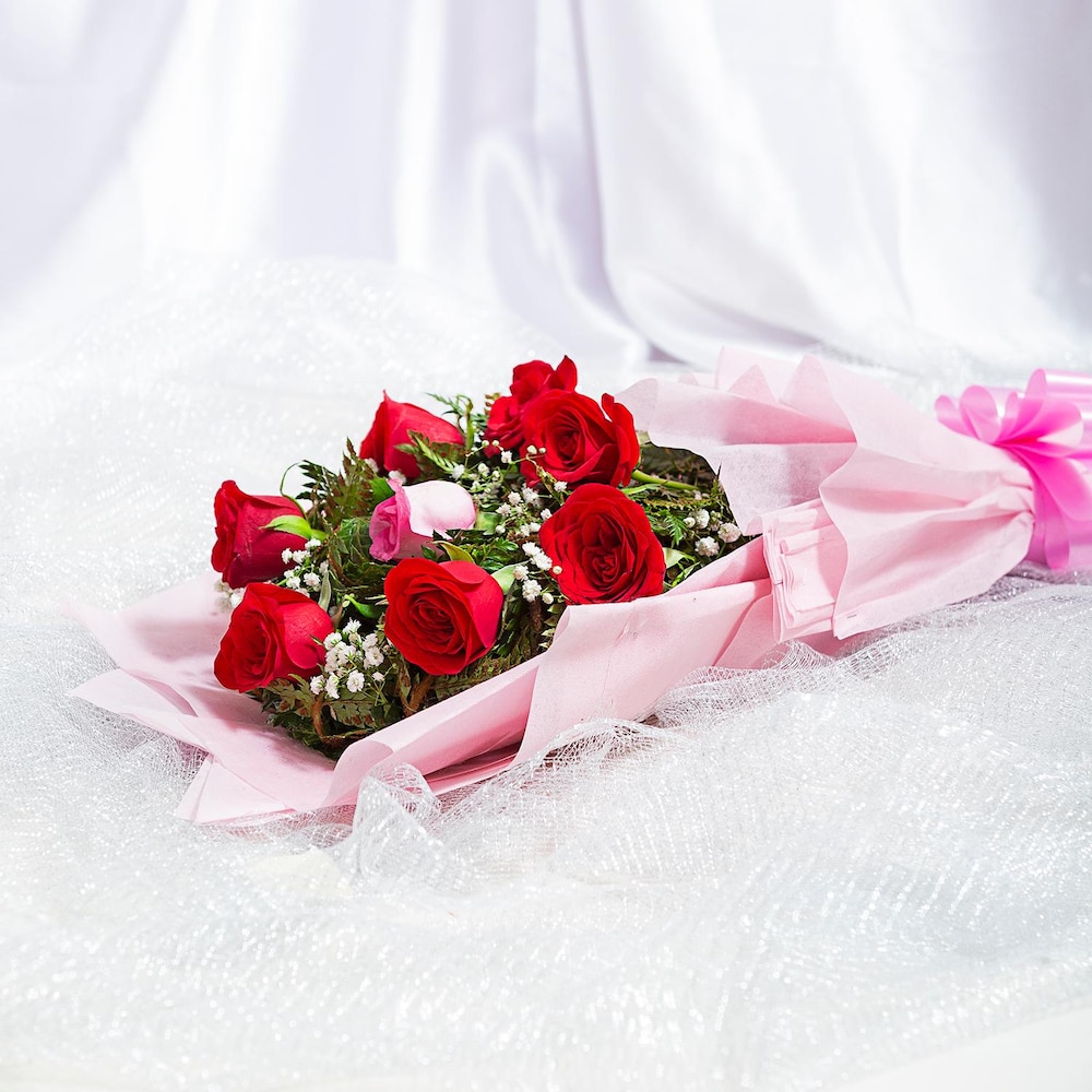 Splendid Love Roses Bouquet