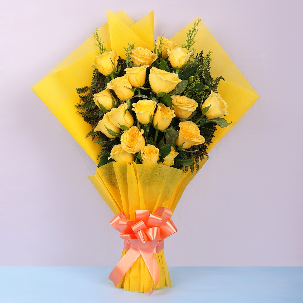 Stunning Yellow Roses Bunch