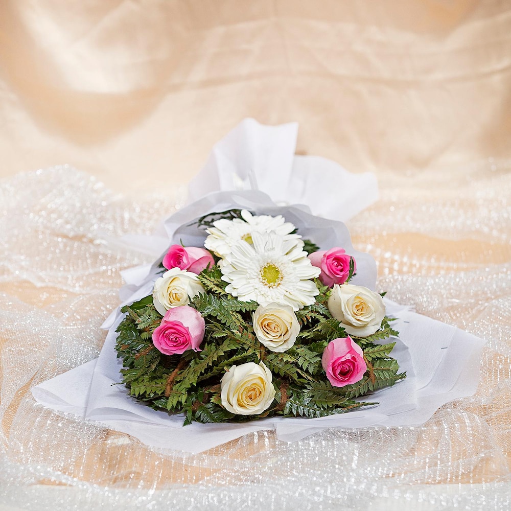 Pure Affection Roses And Gerberas Bouquet