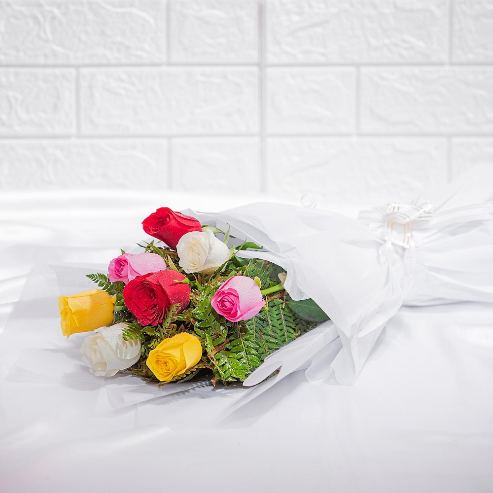 Elegant Mix Roses Bouquet