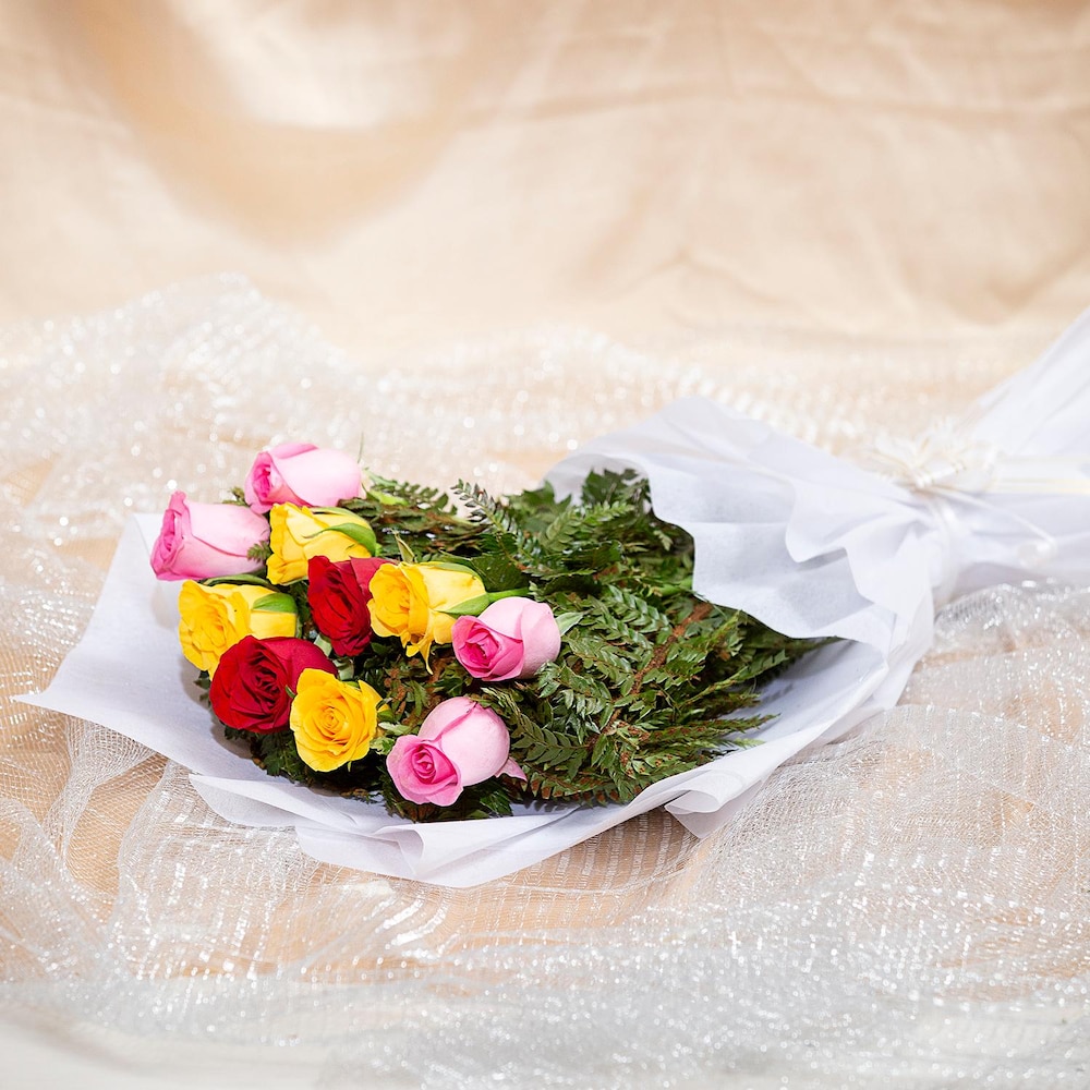 Blend Of Emotions Roses Bouquet