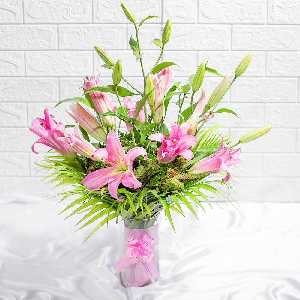 Magnetize Asiatic Pink Lily In Vase