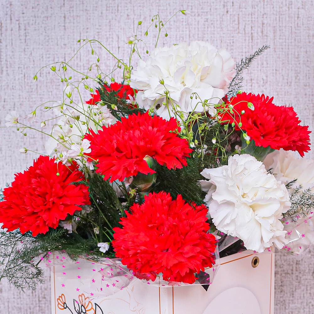 Graceful Box Of Bloom