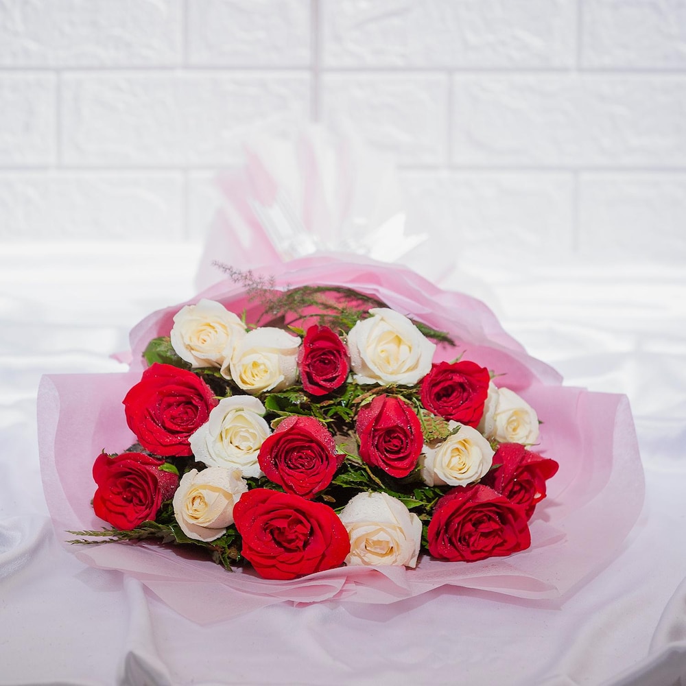 Ravishing Mix Roses Bouquet