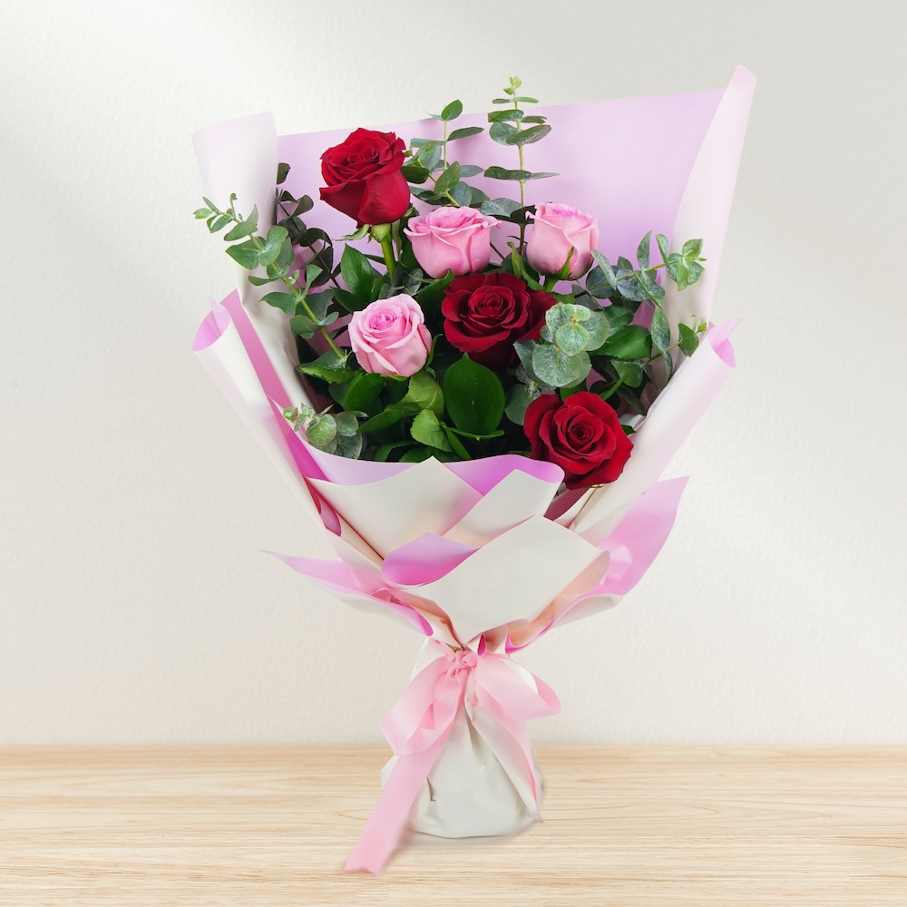 Classy Pink And Red Bouquet