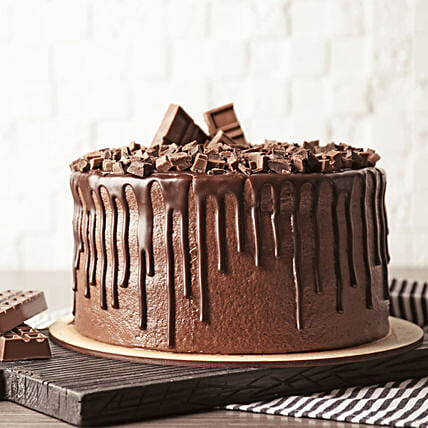 Rich Chocolate Cream Cake
