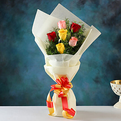 Mixed Love 6 Roses Bunch