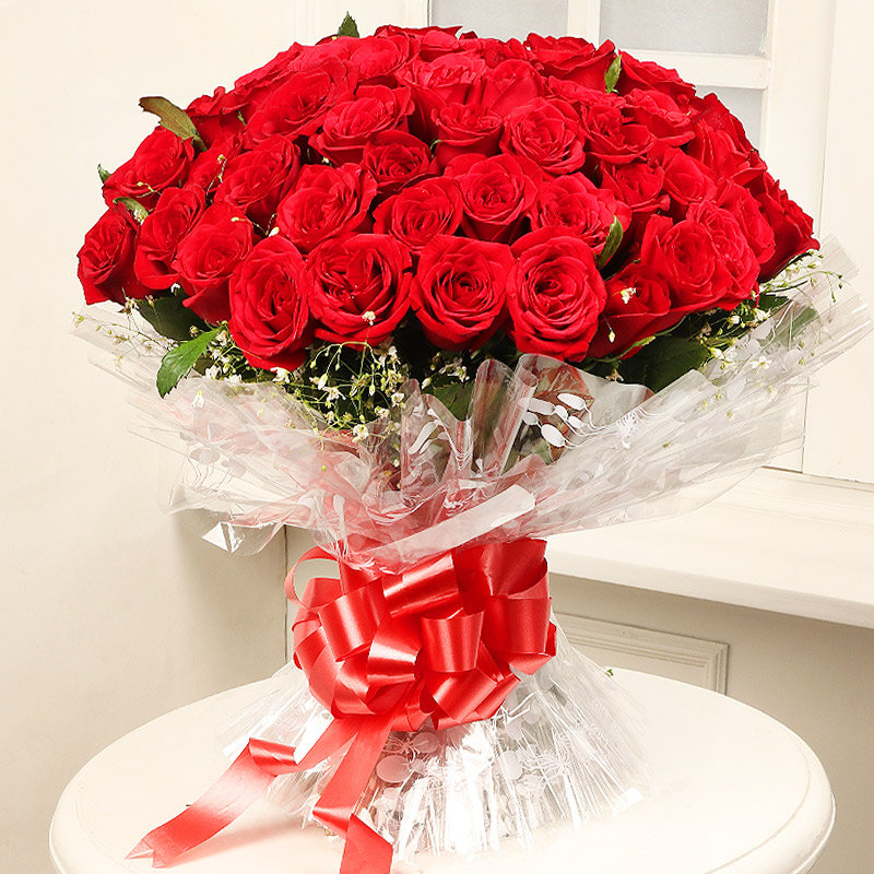 Red Rose Eye Pleasing Bunch
