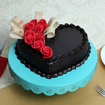 Semi Fondant Heart Cake 